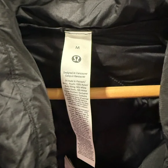 Lululemon Featherweight Black Down Quilted Puffer Jacket - Medium - Picture 4 of 6